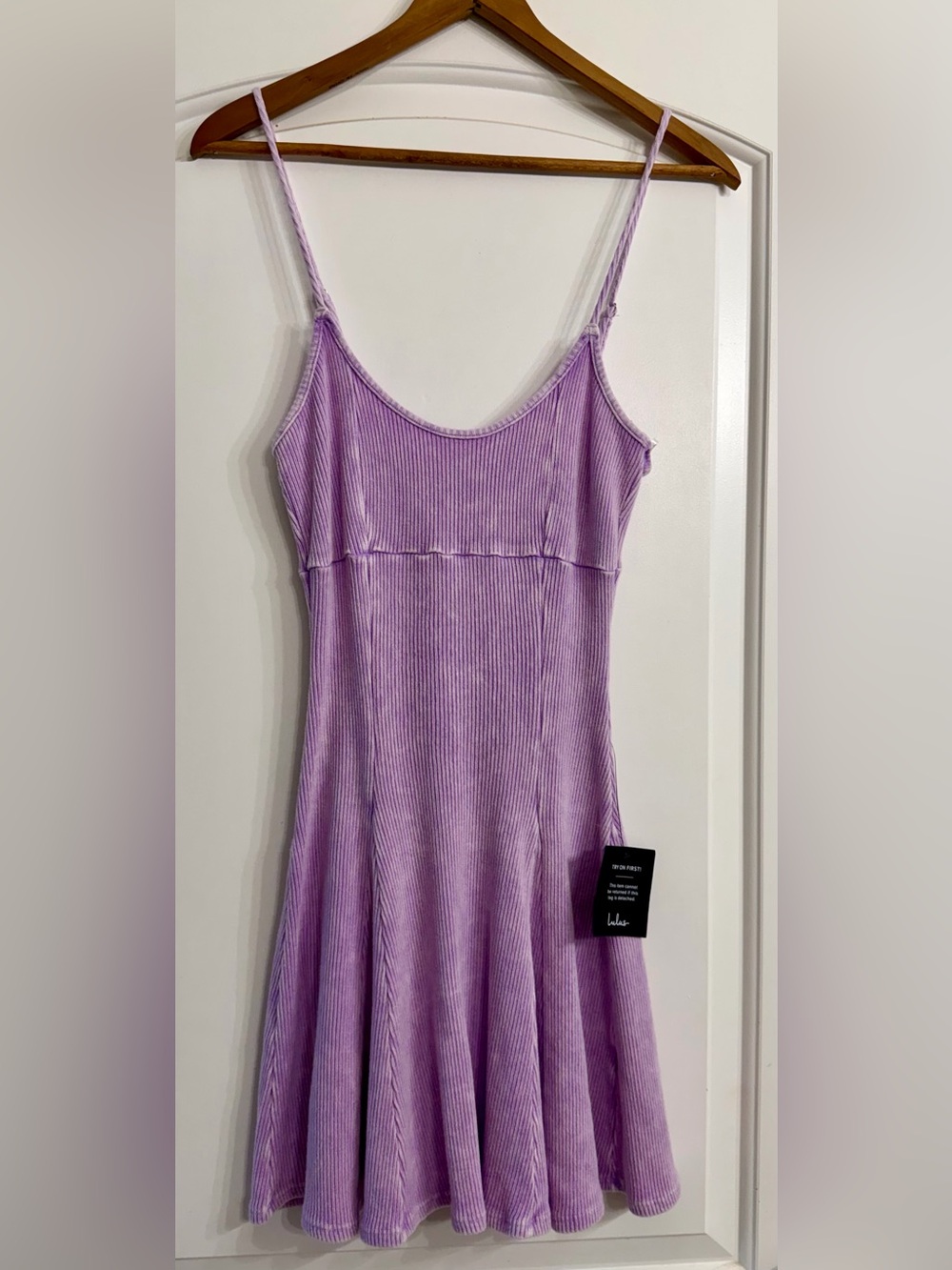 Lulu's Simply Pretty Washed Lilac Ribbed Pleated Spaghetti-Strap Mini Dress Sz M - Picture 2 of 5